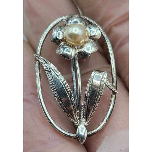 Vintage Sterling Silver Brooch 1 3/8" Flower. Marked 'Sterling' - Picture 10 of 10